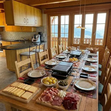 In Out For 10 People With Breathtaking View *