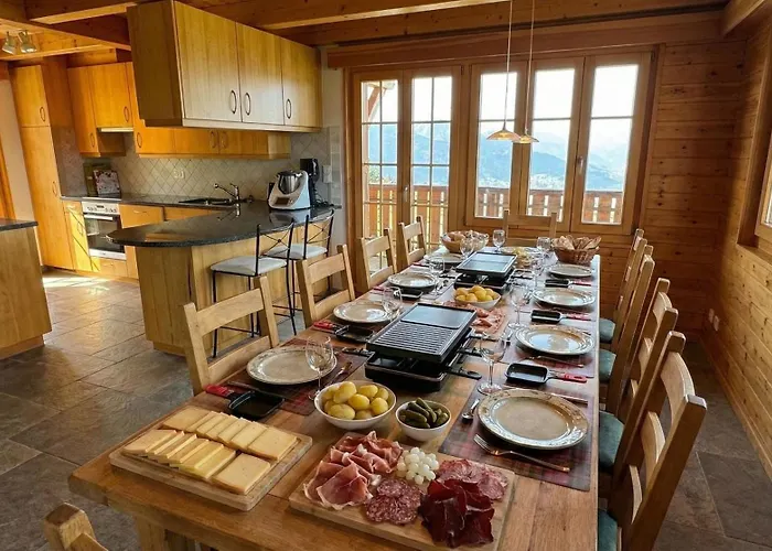 In Out For 10 People With Breathtaking View *