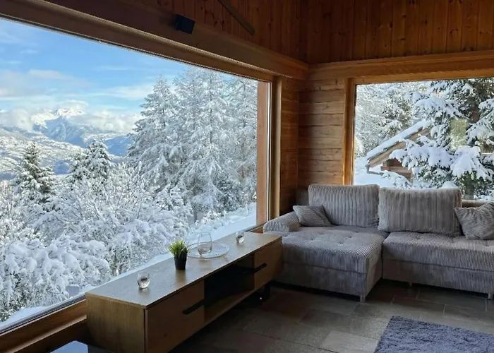 In Out For 10 People With Breathtaking View *