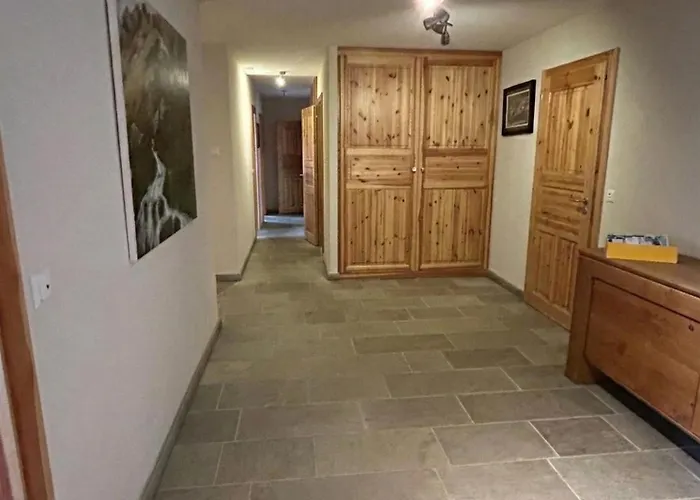 In Out For 10 People With Breathtaking View 木屋 南达